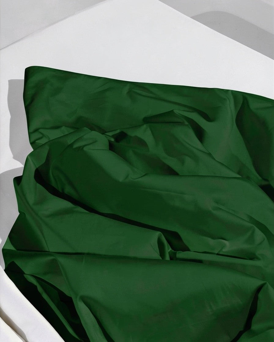Capa de duvet branca 100% algodão 400 fios Cozybed home, com fechamento de botões.