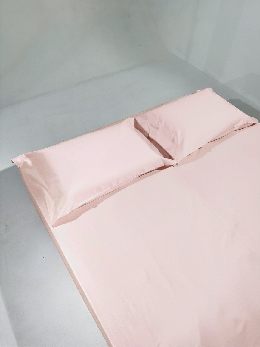 Kit lençol rosa claro 400 fios 100% algodão Cozybed home, com duas fronhas lisas.
