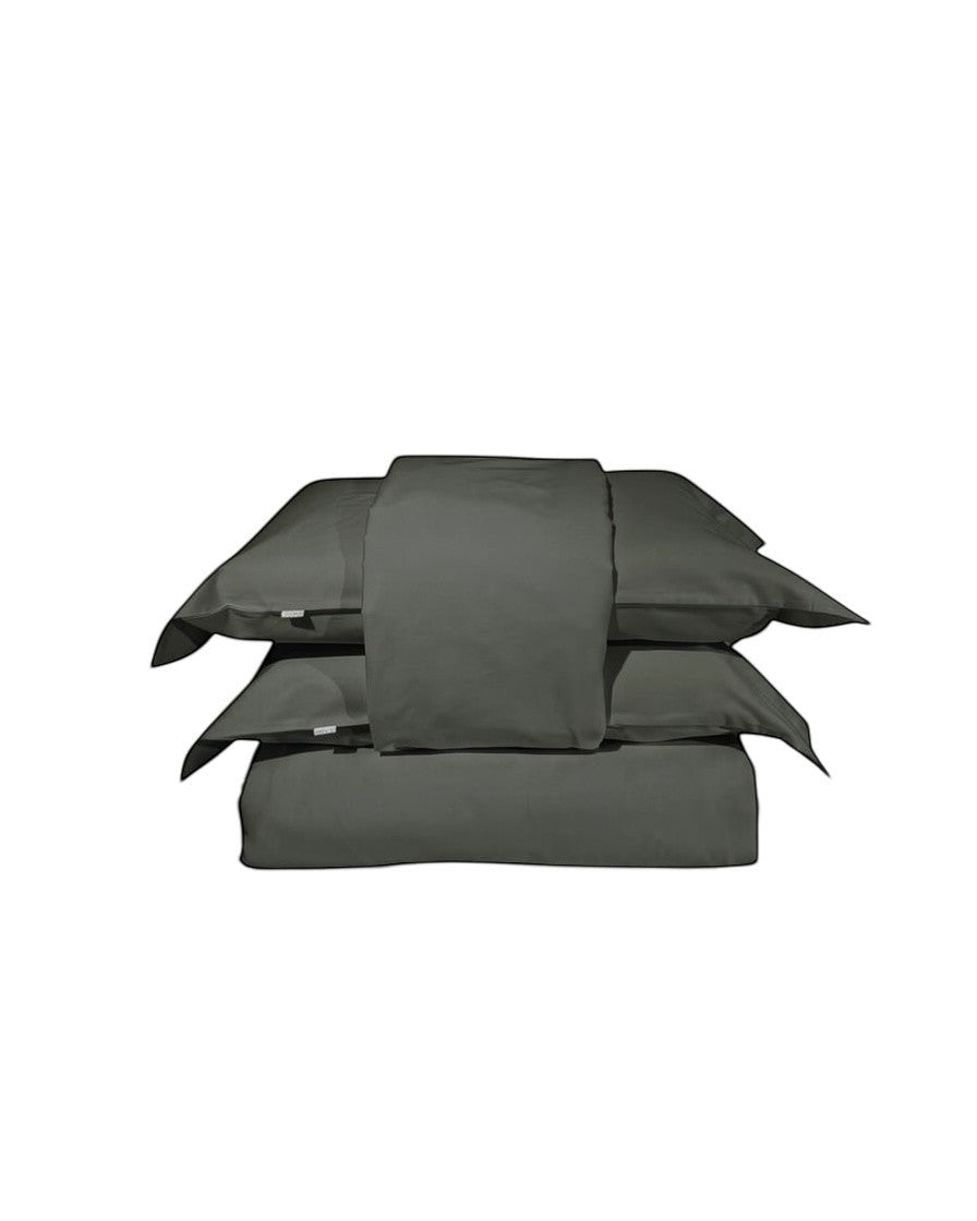 Kit CozyBed Home com 400 fios 100% algodão em percal acetinado, branco, composto por capa de duvet, lençol e fronhas.