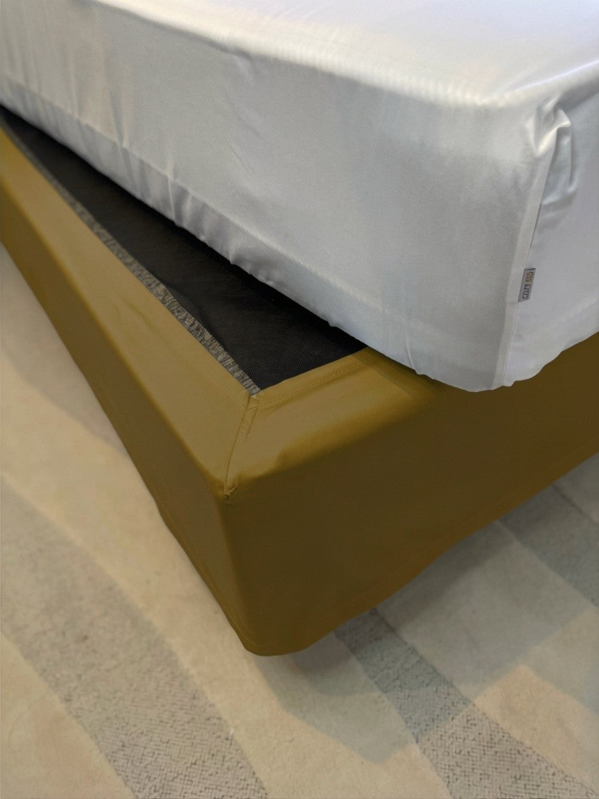Saia box Cozybed azul clara 100% algodão 400 fios com elástico escondido na cabeceira.